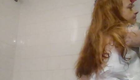 NASTY'S GIRL SHAVING THE HONEY POT