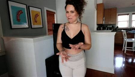 INEED2PEE IPOD Bailey Paige desperate to piss her yoga pants