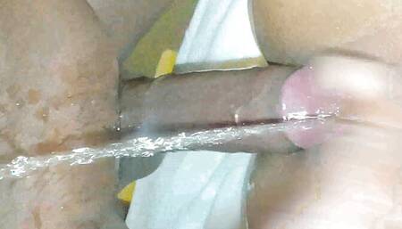 INDIAN BABE SQUIRTING ON BED