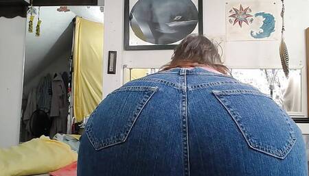 1112 Modeling panties and J.O.I. ing with Liam