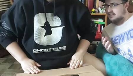 Unboxing & trying a HiSmith sex machine!