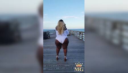 Mochaswallows' Boardwalk Slut Strut