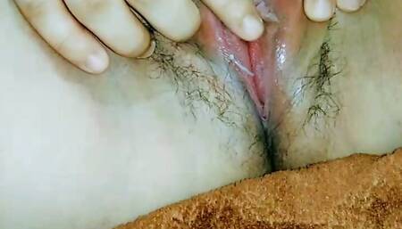 Squirts with creamy pussy