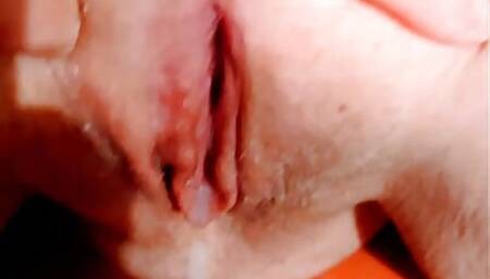 Younger Guy Fucks BBW Cougar with Creampie