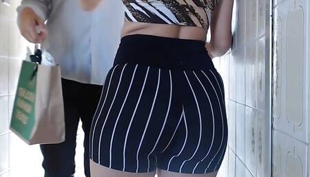 A blowjob and a glass of water can't be denied to anyone, heyya's wife always welcomes the delivery men