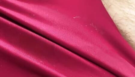 Help me to splash my neighbor's bikini bottoms!