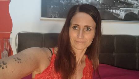 Gehe ich zu weit? Ich zeige meine Brüste öffentlich im Internet!