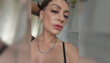 Ruige blowjob in de schuur ????