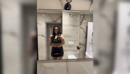 PUSSY PLAY IN SHOWER