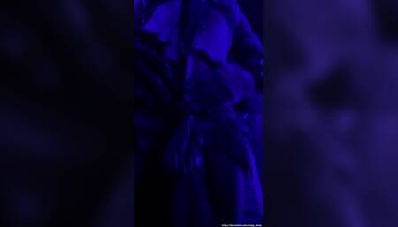 Ginding and getting fingered on the dance floor :)