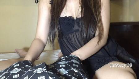 18yo Asian Filipina Babe Wants Sex Before Bed