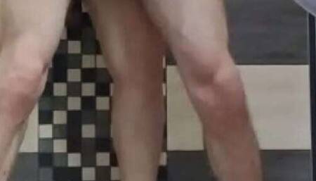 The hotel manager got a surprise anal sex from a MILF with a large butt due to subpar room service