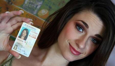 Cheerful Jayde's teen (18+) scene
