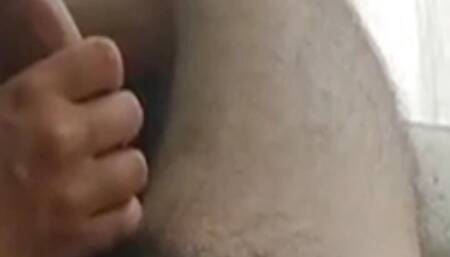 My niece arrives horny and gives me a handjob until she gets all the milk out of me, how delicious