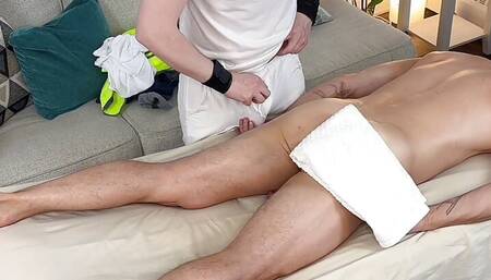 Construction guy got horny during massage with a new masseur.