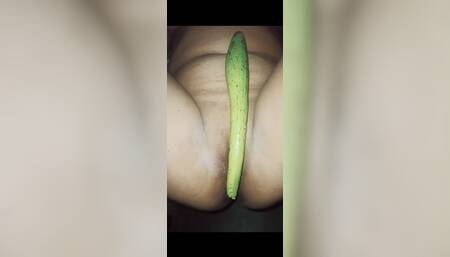 Put 10 inch in pussy and removed the wee