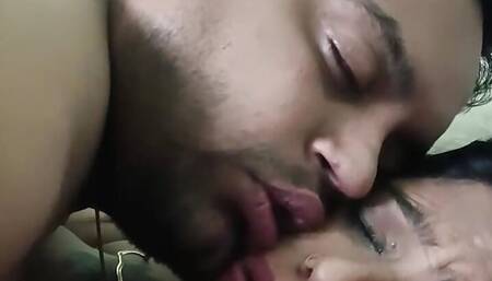Hot sex with Desi girlfriend in Hotel Hindi uncut