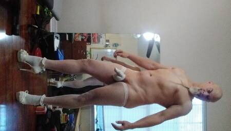 I Ride the Cob Like Never Before, with a Bubble Butt Booty and Feet of a High Heel Whore. Amature, Yes. but Passionate.