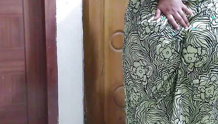 Fucking A Arab Hot Aunty When she was Sharking Her Hanging Boobs & Huge Ass!