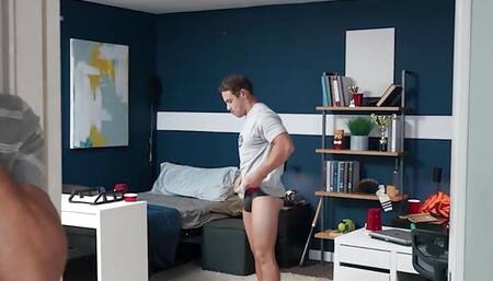 Kyle Is Very Welcoming And Even Agrees To Suck Ashton Summers' Cock, Then Cristiano Joins Them For A Threesome - MEN