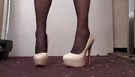 Little tease video for Daddy. Stockings,mini dress,7.5 inch fuck me heels thong xxxxx