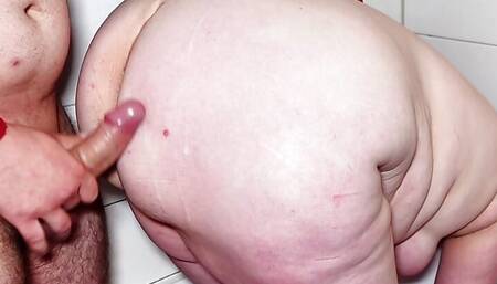 Quick sex at work with mature mom