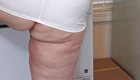 Big ass busty milf with natural boobs in mini dress no panties flashing pussy in office close up mini skirt maid cleaning lady