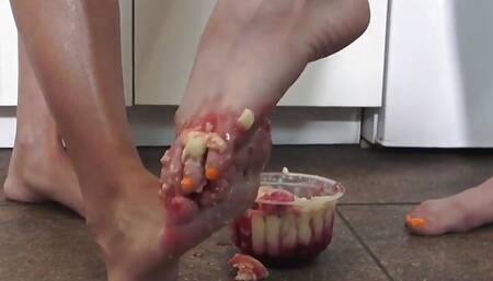 Kink Lesbo Food Games! Blond Brat Girls Pudding Crush and Ass Licking!