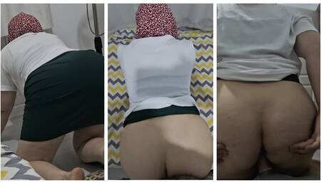 Landlord collapses on Syrian housekeeper Bad Sikiyoe Turkish Porn