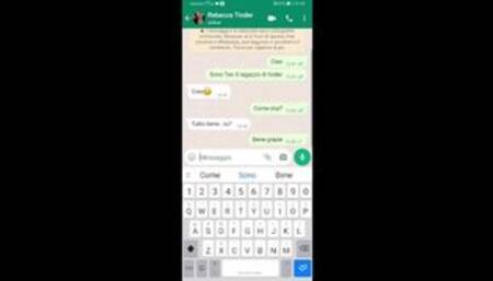 Ragazza universitaria conosciuta su Tinder mi sega prima di scopare...