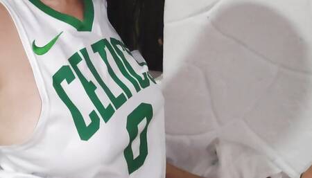 Snuggled up by stepbrothers Antonella and Cris La Cobra ends in hard and delicious fucking.