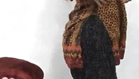 Sexy Muslim woman showing his big titts and rubbing his tight pussy