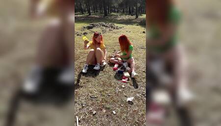 Picnic with My Girlfriend in Forest and Leave Lots of Trash