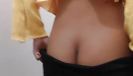 18-year-old school girl masturbating juicy pussy