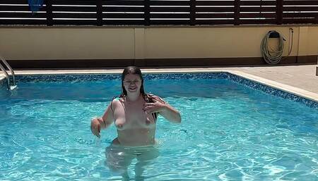 Unplanned and extreme public sex in the hotel pool with a stranger's XXL cock