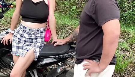 I SUCK THE TITS OF A STRANGE LATINA I MEET ON THE STREET