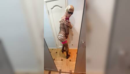 Alexa Crossdresser in mirror
