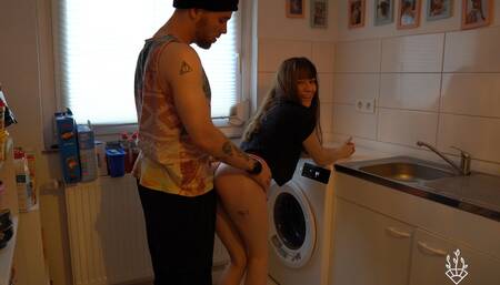 Shaky Sex on Washing Machine!