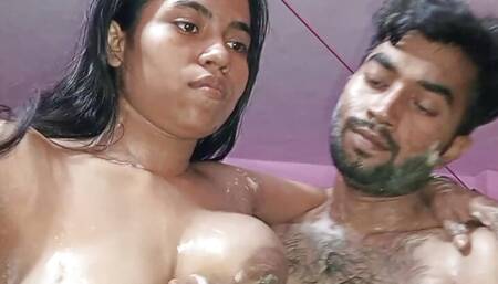 Apni bahan ko first time choda chod ke Pani nikal Diya