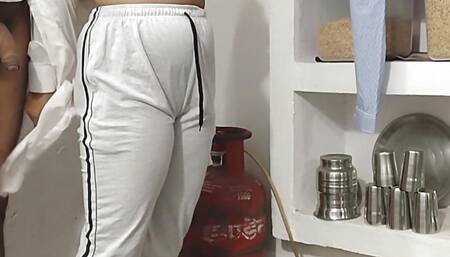 QUICK FUCKING IN THE KITCHEN WITH THE  girlfriend pusssy Dogg style hord core mms