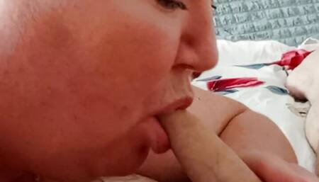 Mother-in-law gives a deep blowjob at lunchtime