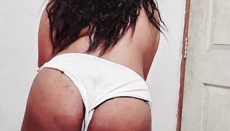 Dress Changing Girlfriend showing her sexy Body