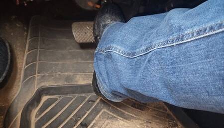 Short drive in blue nursing style clogs and jeans