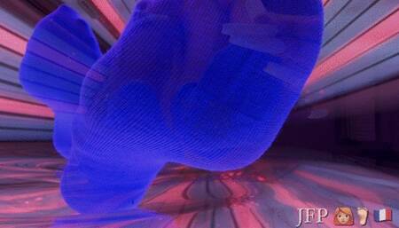 I IGNORE YOU WHILE I TAN