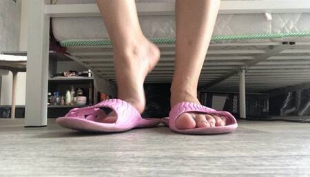 Soles, feet!