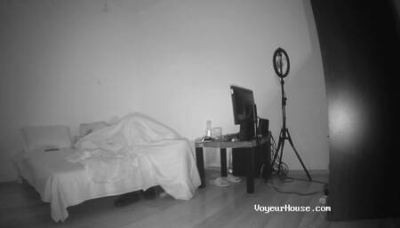 Zed and Zyra - Pounding her pussy under the sheets