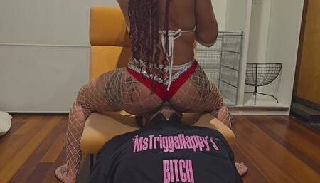 Goddess Trigga Facesitting Phone Ignore