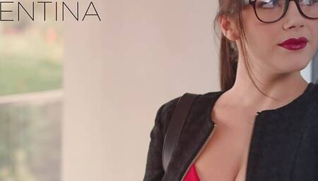 VIXENPLUS Valentina Nappi takes the biggest bbc in the world