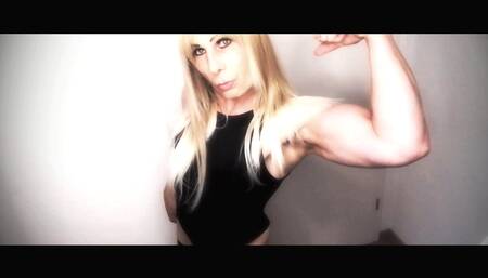 Hot Muscle Milf - Ts Daniela Starr