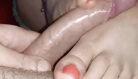 A Fantastic Footjob After the Pedicure! Cum on My Feet!